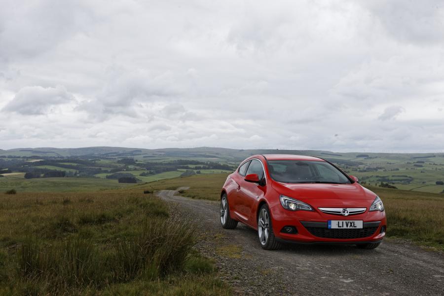  Vauxhall Astra GTC 2012 года  (фото 55 из 62)